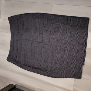 Grey pencil skirt